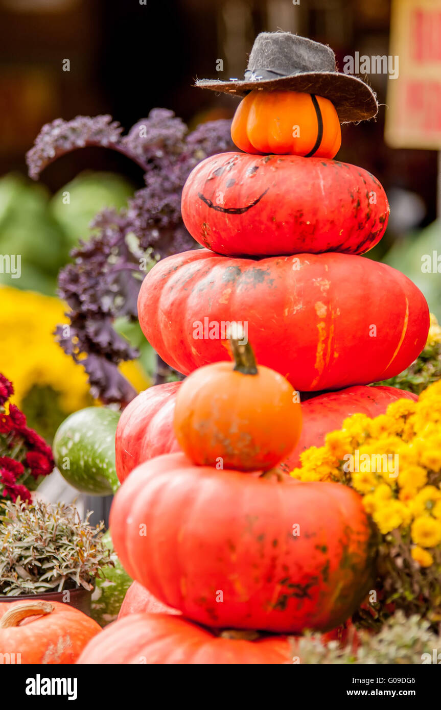 Adorabile zucca cowboy figure composte da zucche Foto Stock