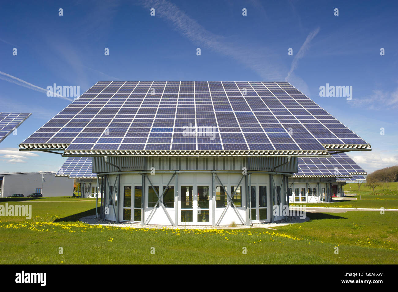 Pannelli fotovoltaici sul tetto in Baviera, Germania Foto Stock