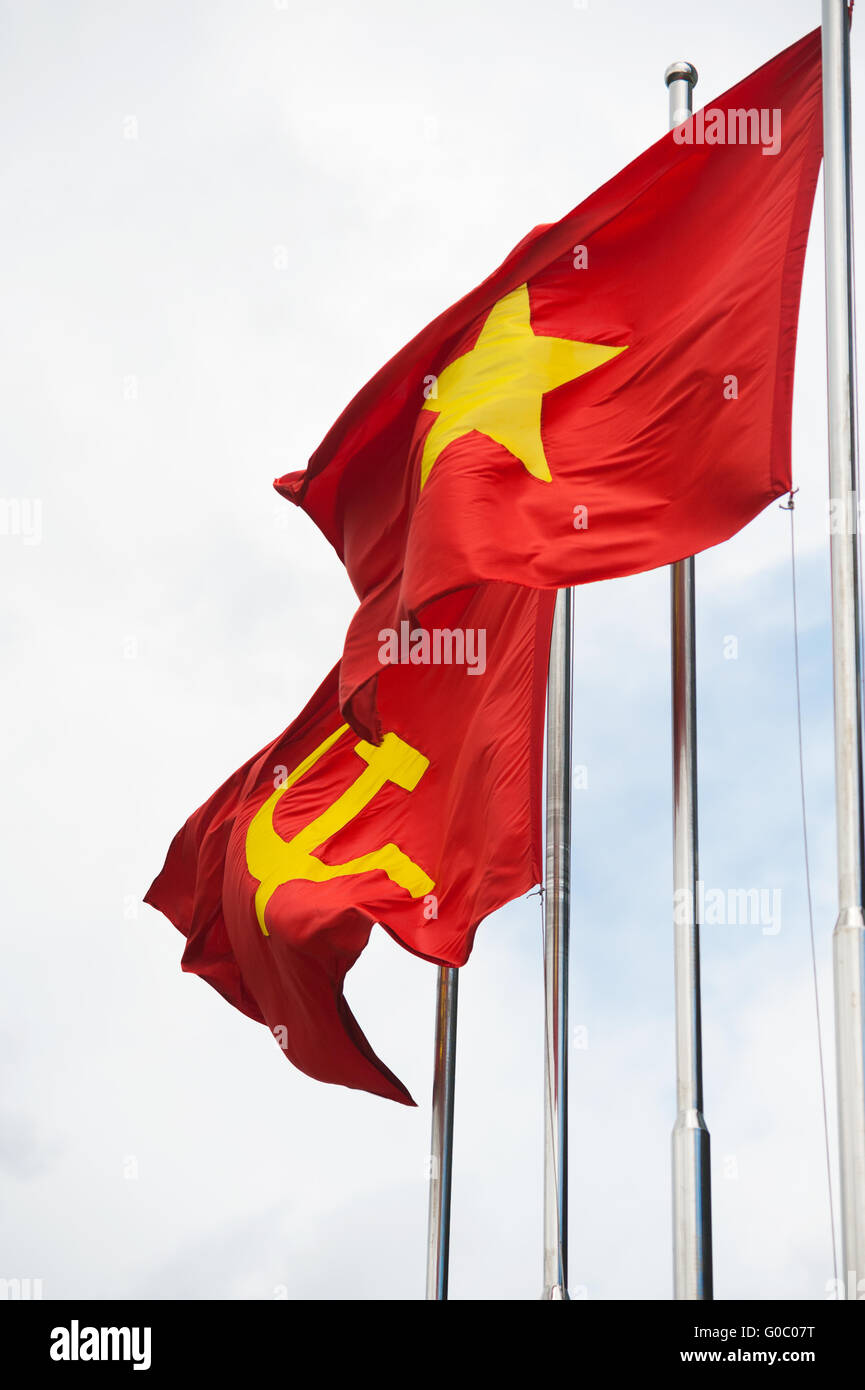 Bandiere rosse del partito comunista del Vietnam e del Vietnam Foto Stock