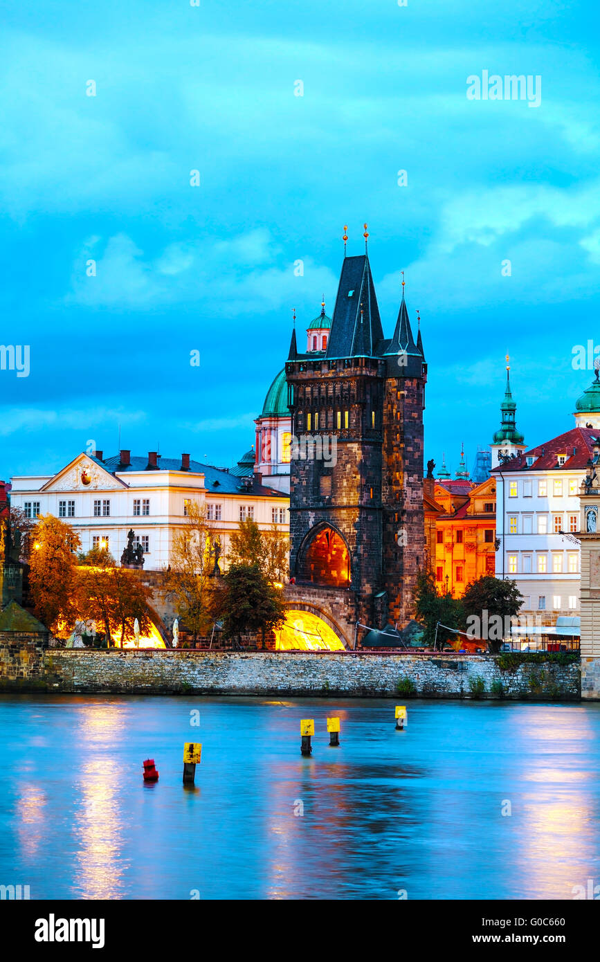La Città Vecchia con il Charles Bridge tower a Praga Foto Stock