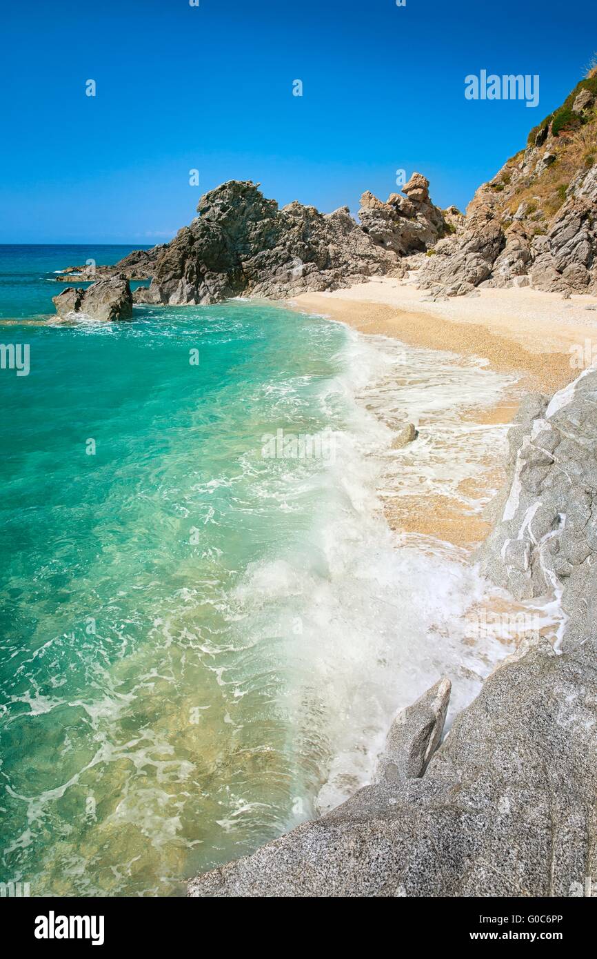 Costa vicino alla città di Tropea Calabria - Italia Foto Stock