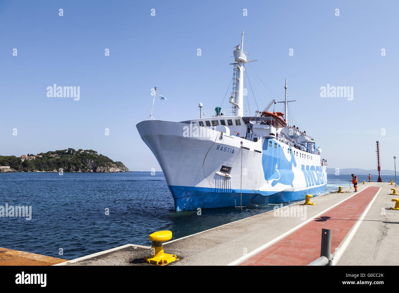 Moby Lines nave traghetto nel porto di Cavo, Isola d'Elba Foto Stock