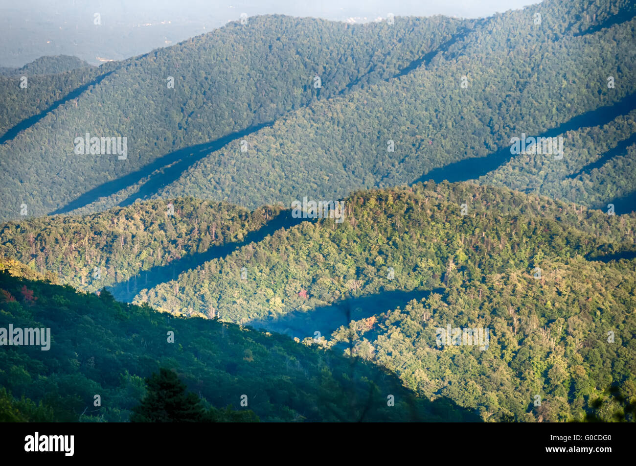 Il semplice strati di Smoky Mountains al tramonto - Smoky Mountain Nat. Park, Stati Uniti d'America. Foto Stock