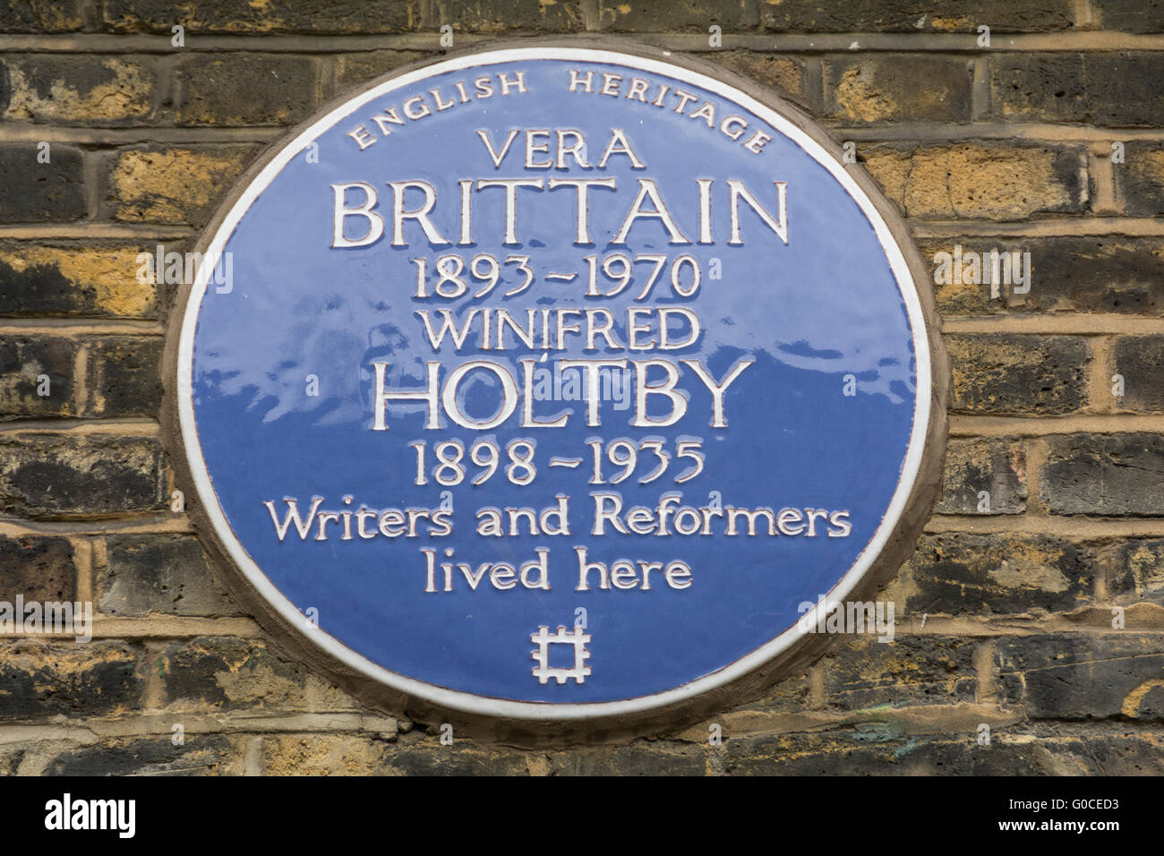 Targa blu alla vera Brittain e Winifred Holtby su Doughty Street, Camden, WC1 Foto Stock