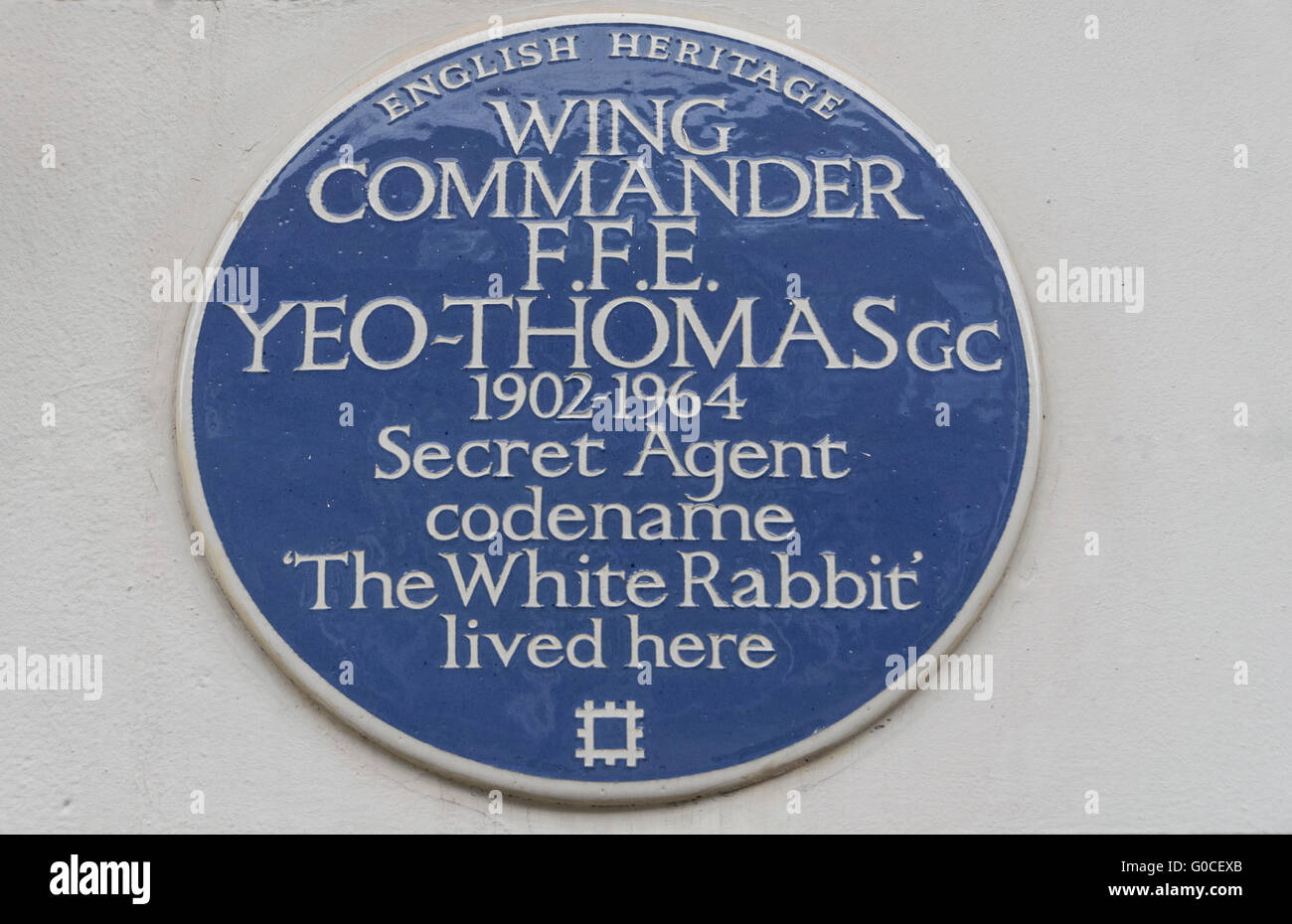 Targa blu di Wing Commander F.F.E. Yeo-Thomas, Guilford Street, Londra Inghilterra, Regno Unito Foto Stock