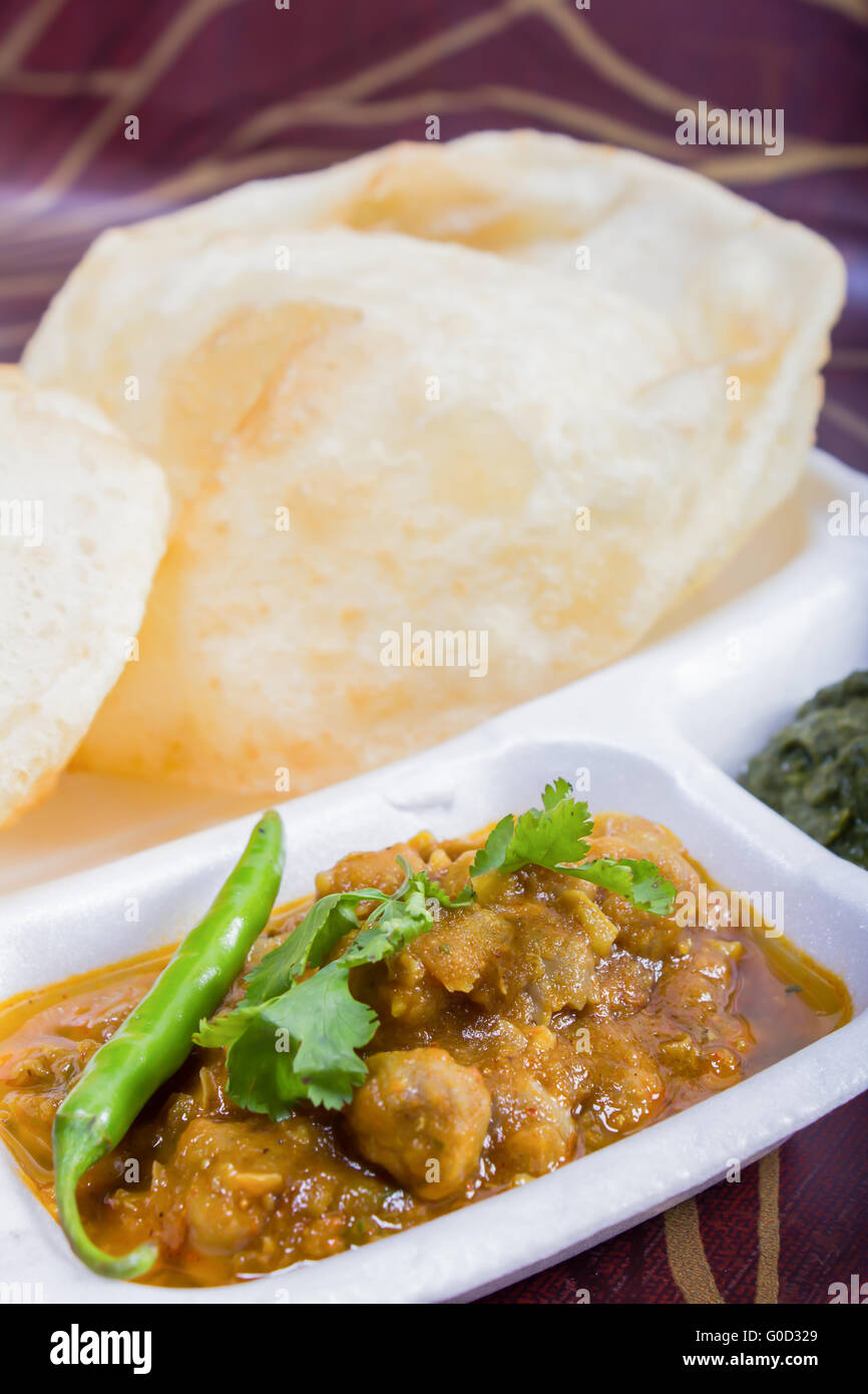 Spicy chole bhature, india concetto piatto Foto Stock