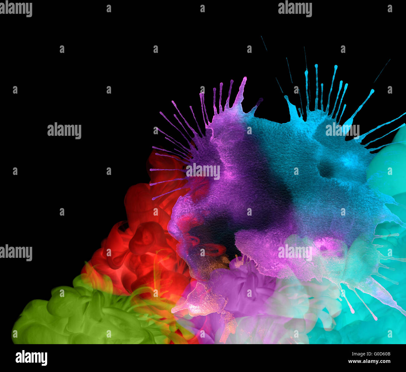 Colori acrilici in acqua. Abstract background. Versione invertito. Foto Stock