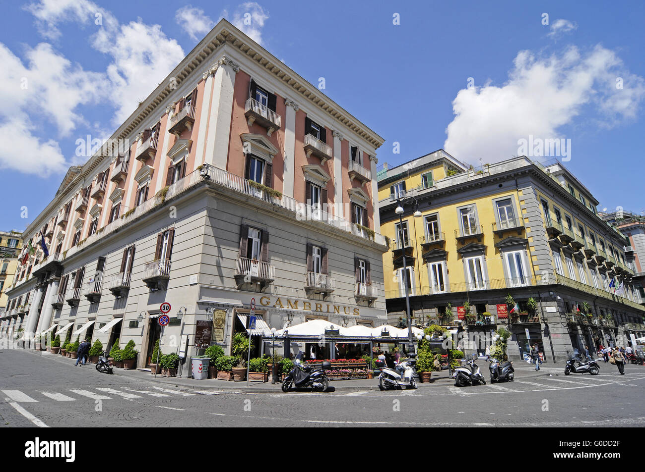 Il Gambrinus, tradizionale coffee house, Napoli, Italia Foto Stock