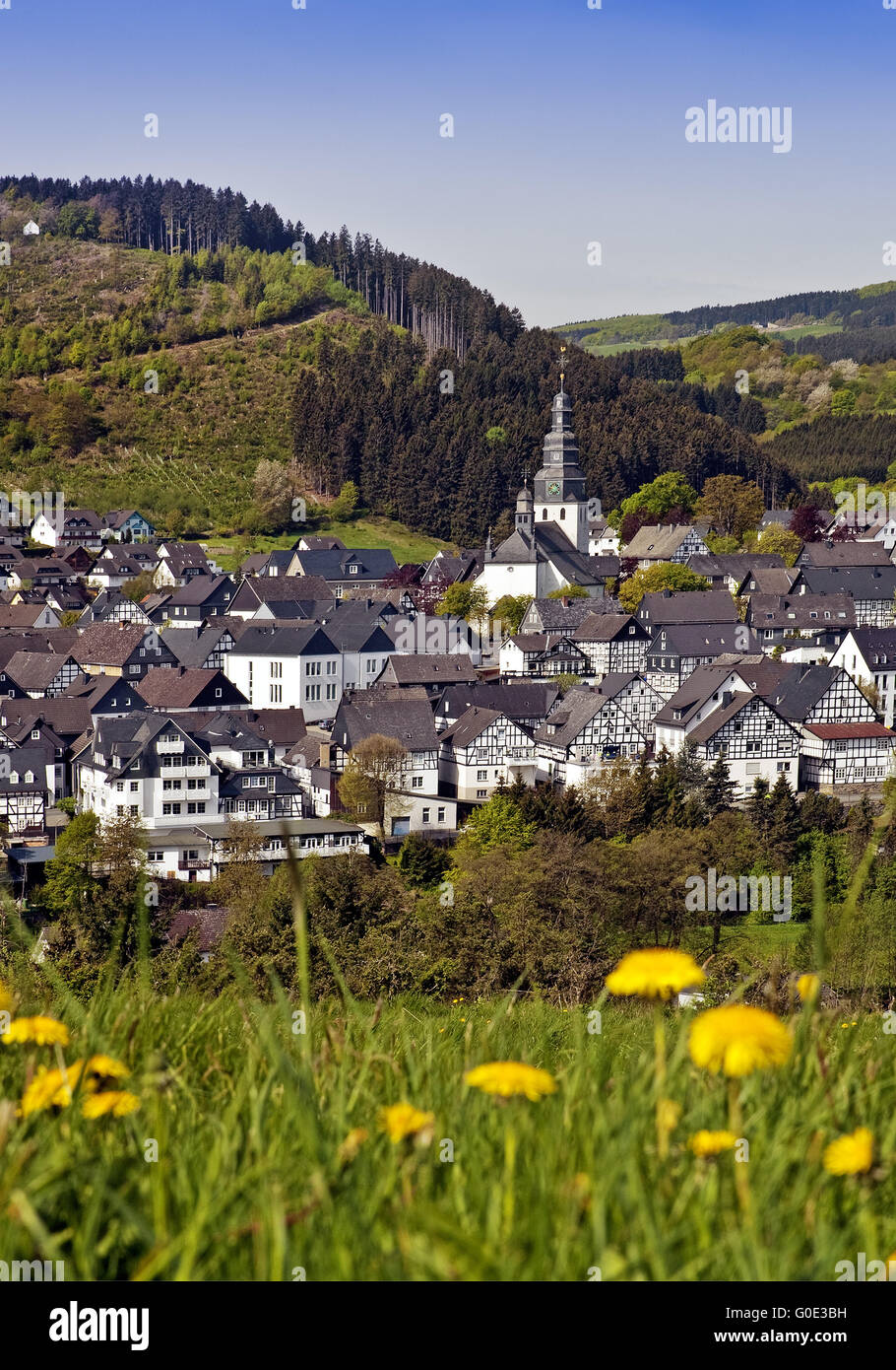 Vista scenico villaggio hallenberg in primavera Foto Stock
