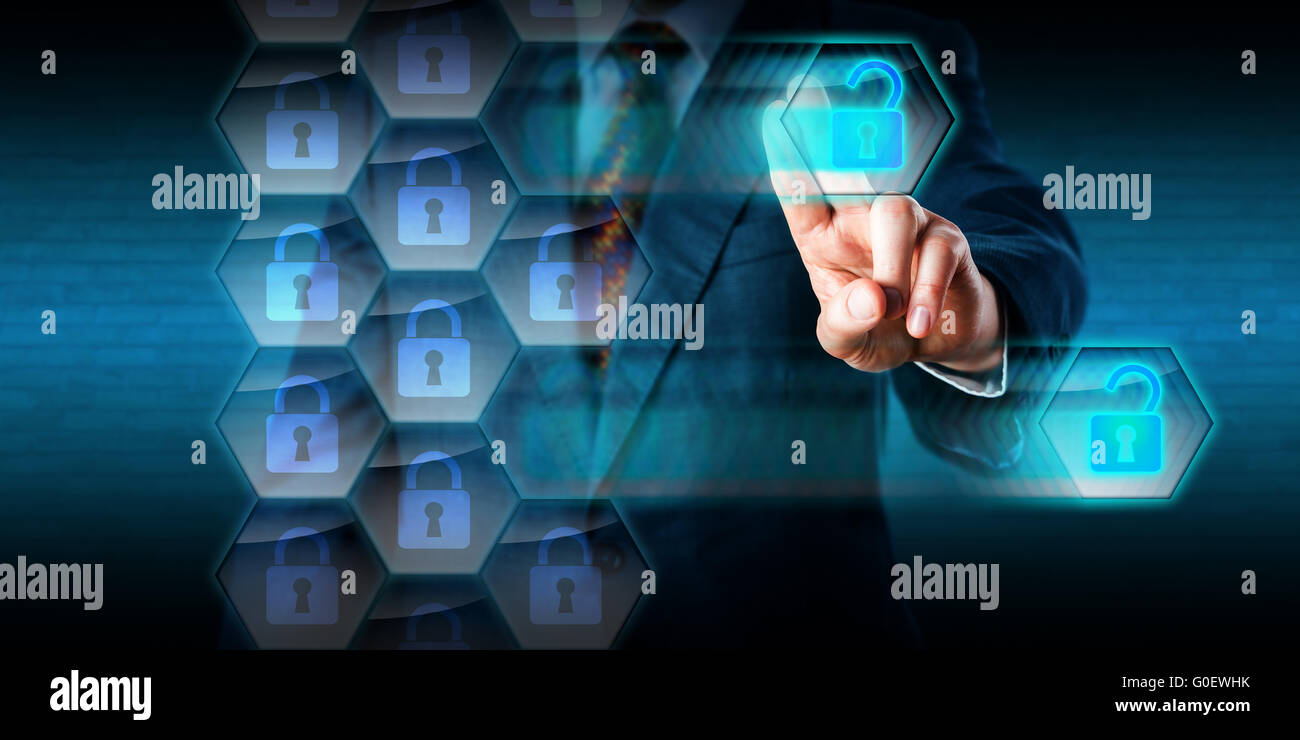 Collare bianco Pirati fori nel firewall Foto Stock