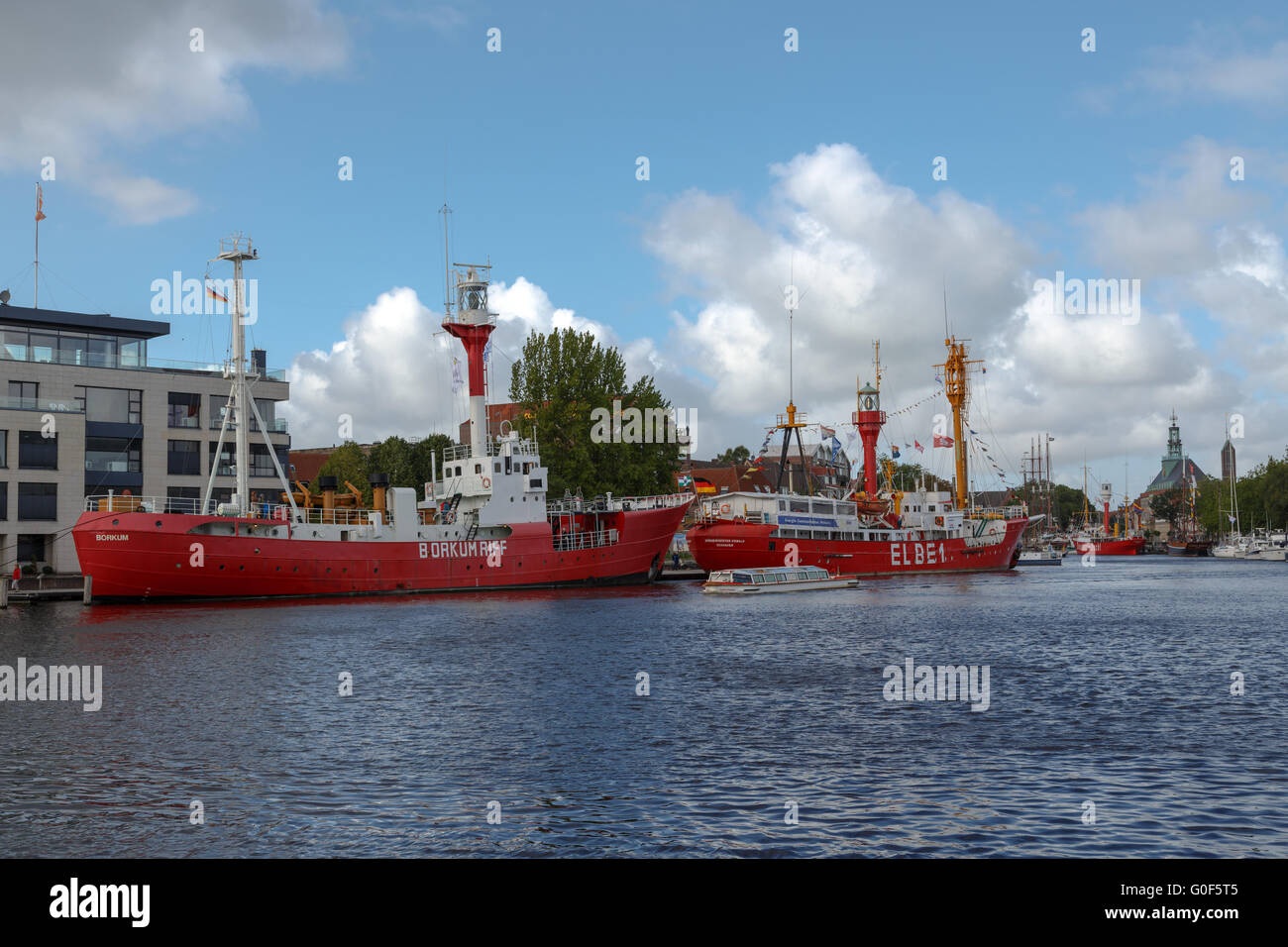 Tre Lightships nel porto interno di Emden Fire Foto Stock