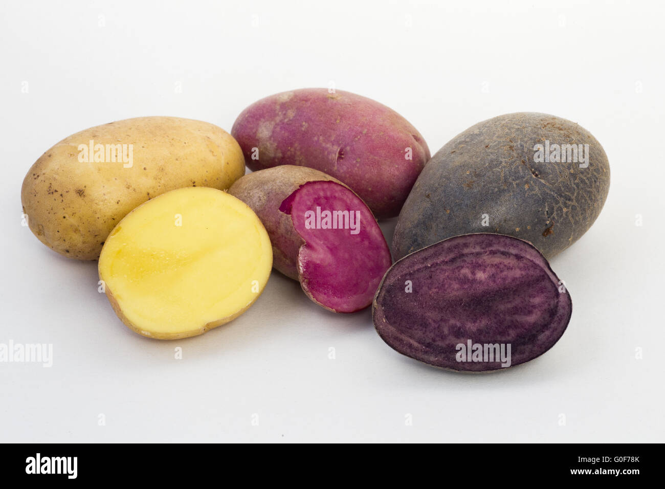 Alcune varietà di patate organico Foto Stock