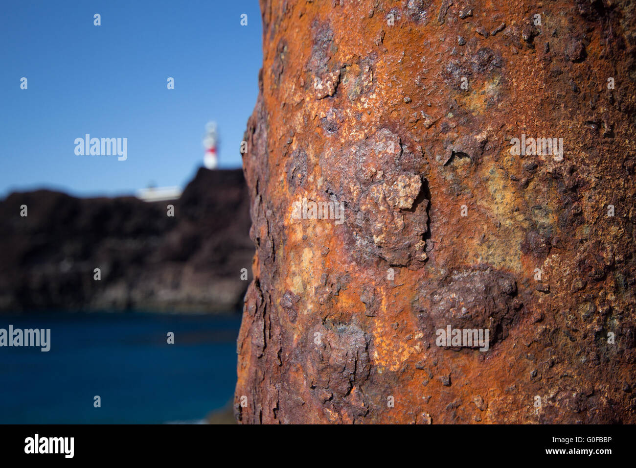 Rusty polo a coste Sfondo oceano , la ruggine / metallo arrugginito Foto Stock