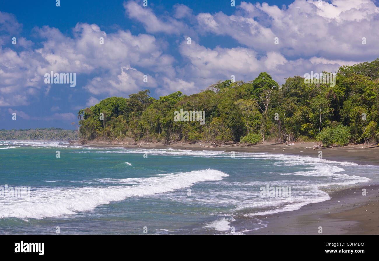 Parco nazionale di Corcovado, COSTA RICA - Spiaggia sull'Oceano Pacifico, osa penisola. Foto Stock