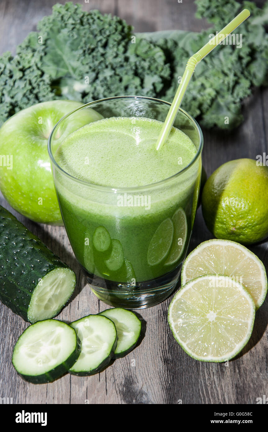 Succo verde detox Foto Stock