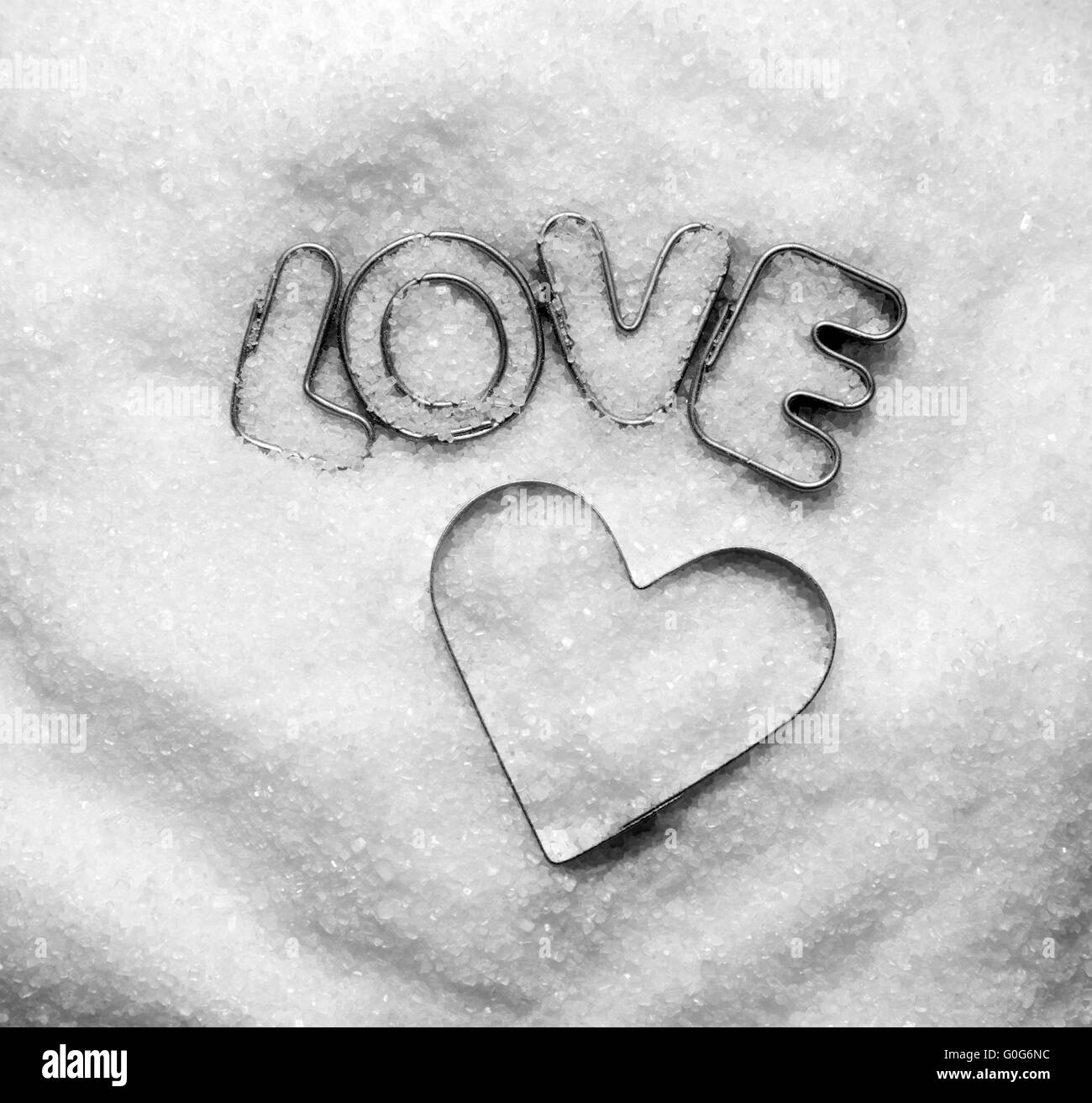 Il messaggio di amore e di cuore fatto di cromo lettere Foto Stock