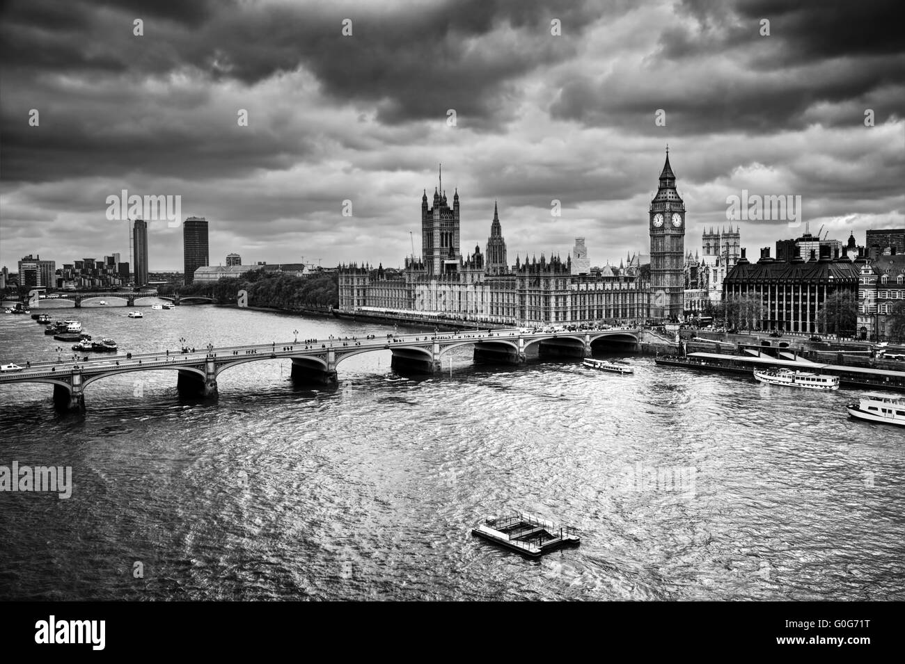 Londra, Regno Unito. Il Big Ben e il Palazzo di Westminster in bianco e nero Foto Stock
