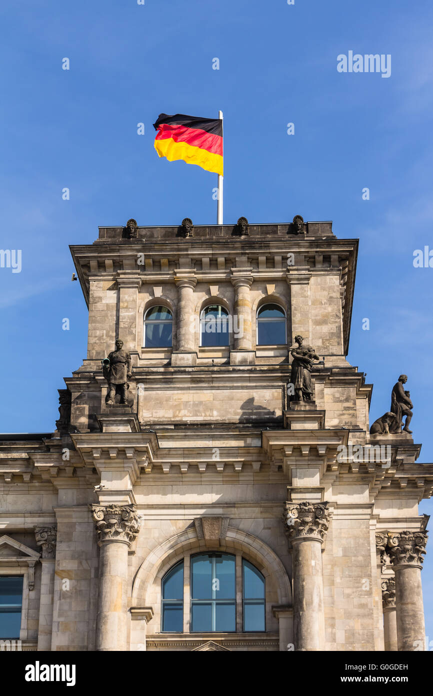 Bandiere sul Reichstag di Berlino Foto Stock