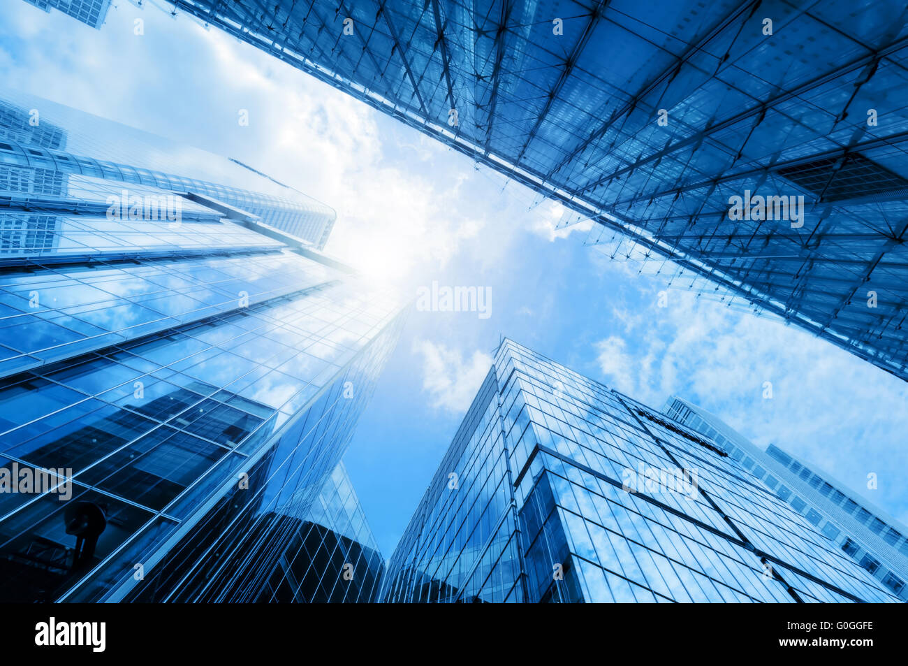 Business moderni grattacieli, alti edifici di architettura, alzando al cielo, sun Foto Stock