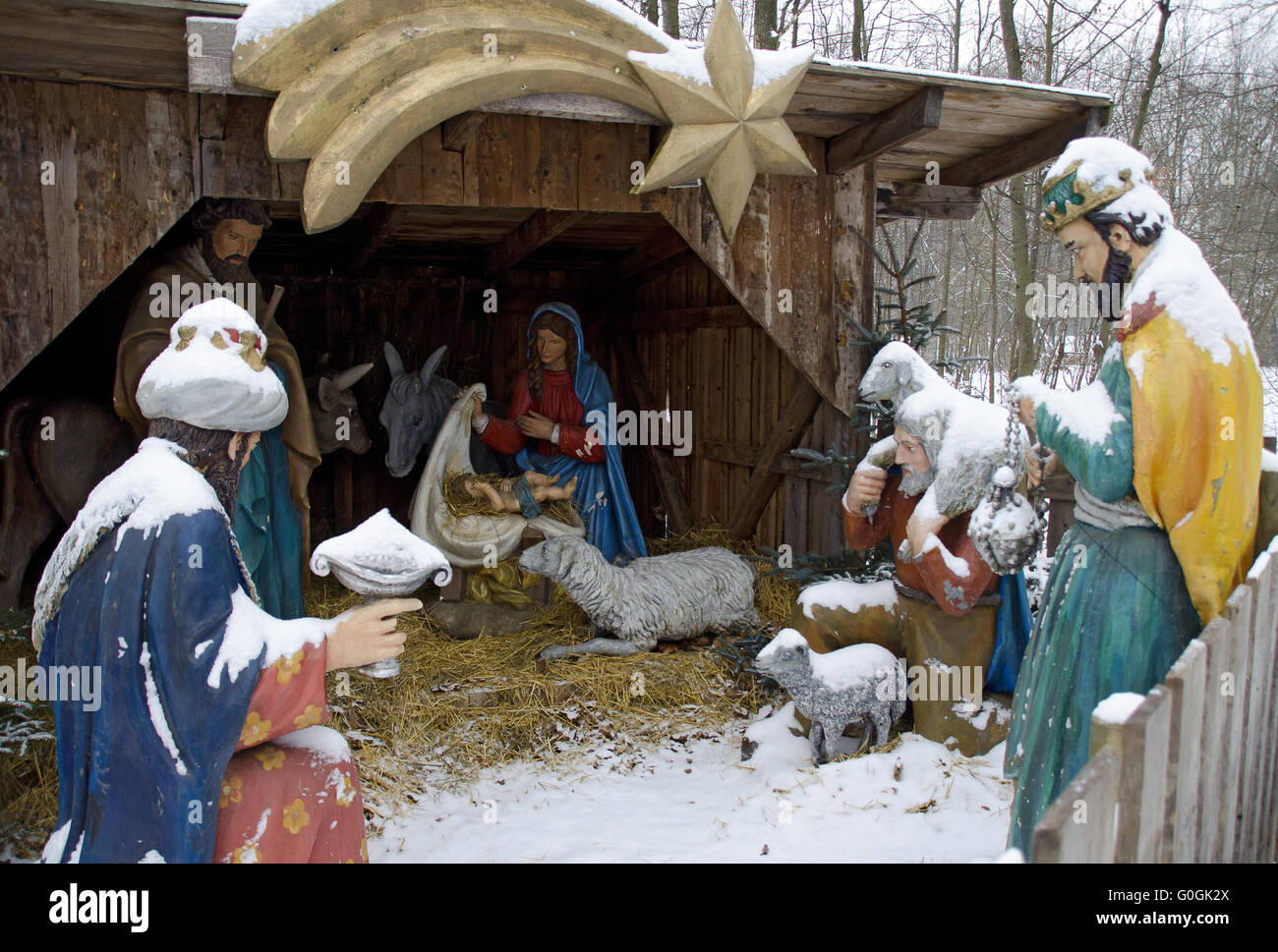 Snowcovered presepe di natale Foto Stock