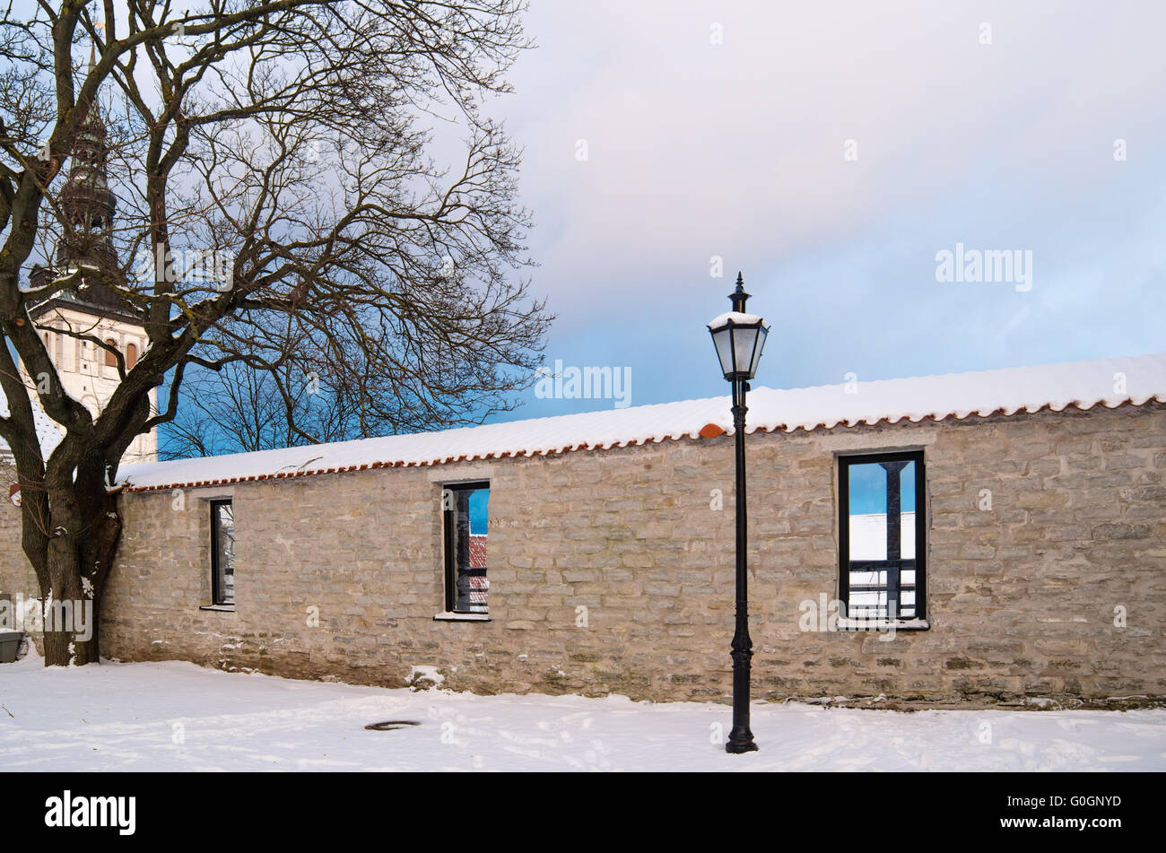 Vista invernale della vecchia Tallinn Foto Stock