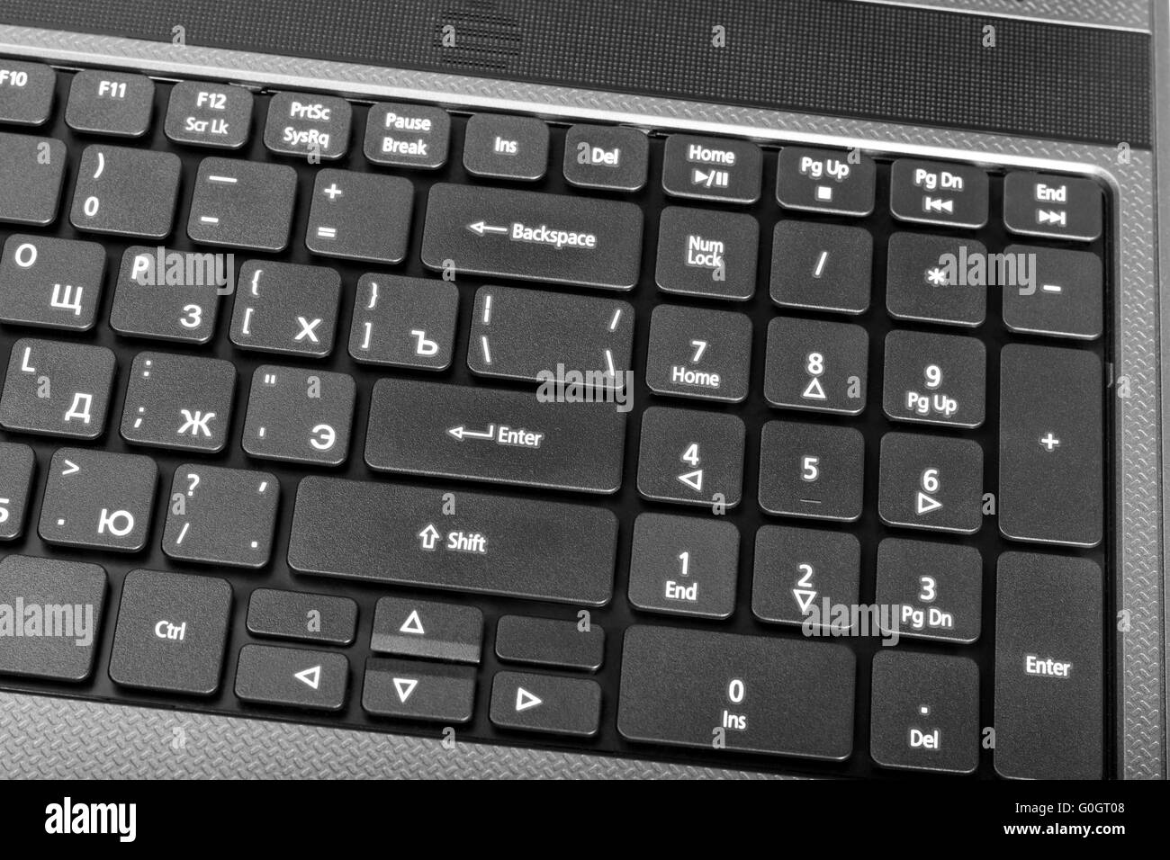 Raccolta elettronica - close-up tastiera portatile con la russa lettera e il tasto enter Foto Stock