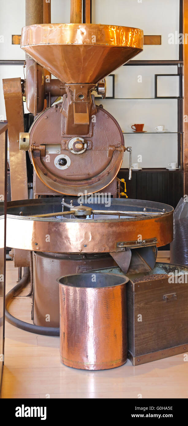 Chicco di caffè di torrefazione Foto Stock