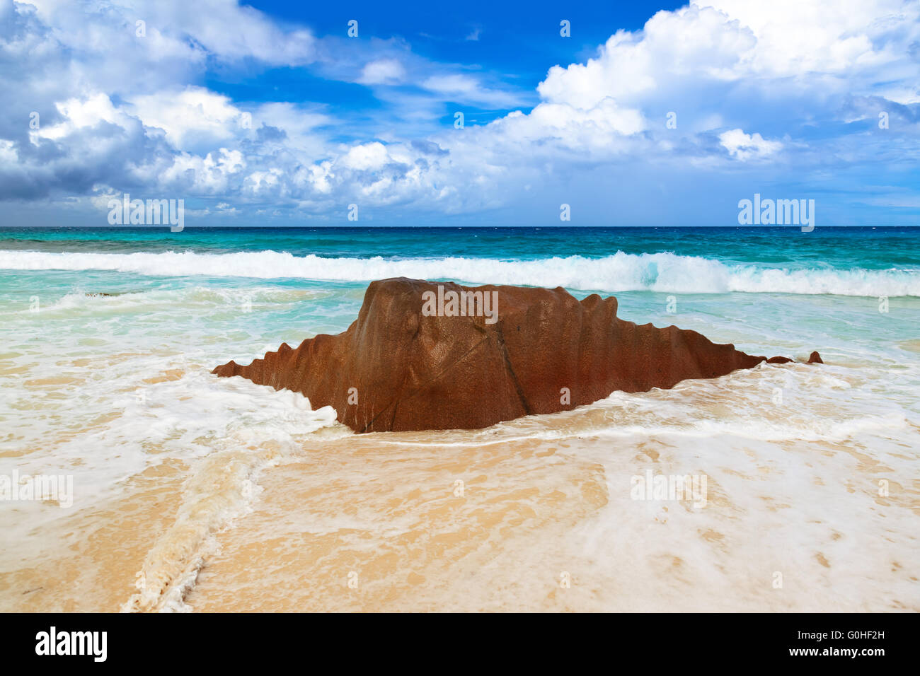 Spiaggia tropicale a Seychelles Foto Stock