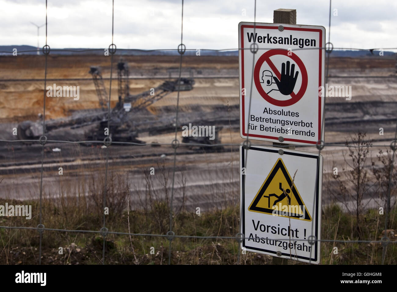 Cartelli di avvertimento, marrone del carbone miniere di superficie Inden, Renania settentrionale-Vestfalia, Germania, Europa Foto Stock