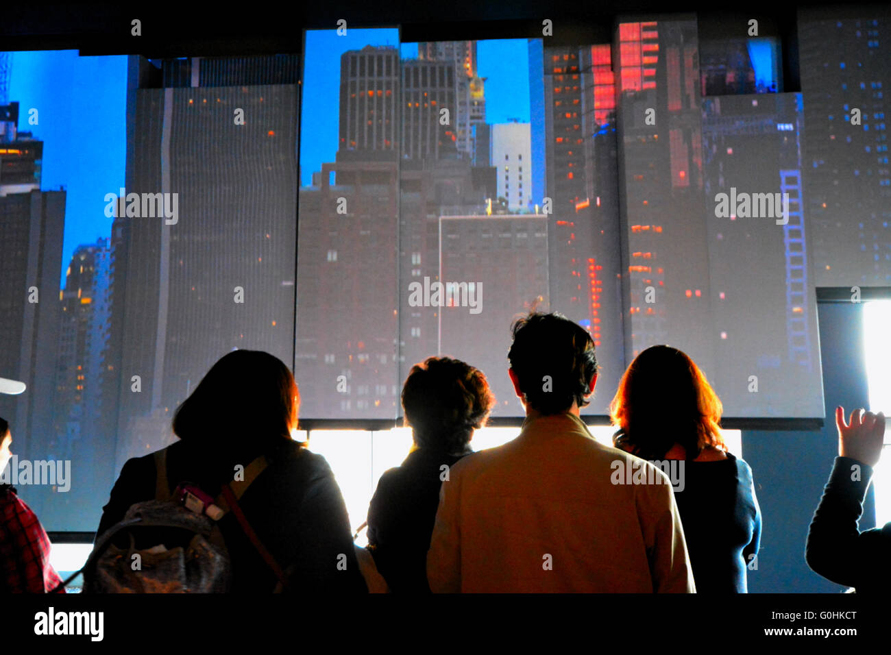 I visitatori di un osservatorio mondiale, World Trade Center, New York, Stati Uniti d'America Foto Stock