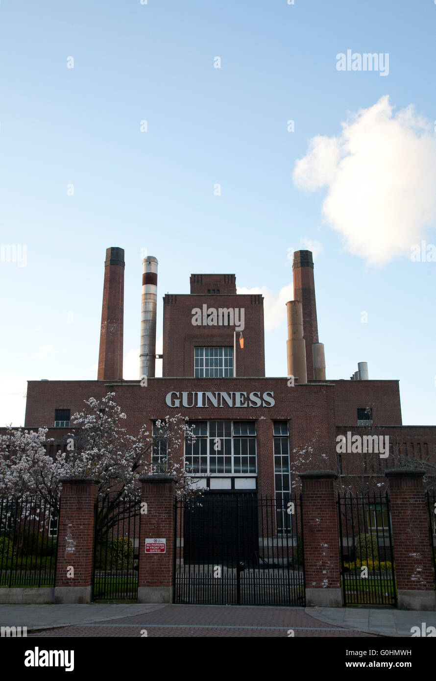 Il Guinness Casa potenza su Thomas Street, Dublin, costruito per fornire potenza alla birreria Guinness Foto Stock