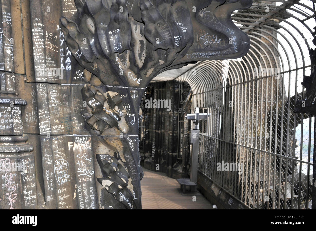 Observation Deck, piattaforma, graffiti, griglia, la cattedrale di Colonia, Colonia, nella Renania settentrionale-Vestfalia, Germania / Köln, Kolner Dom, Kölner Dom Foto Stock