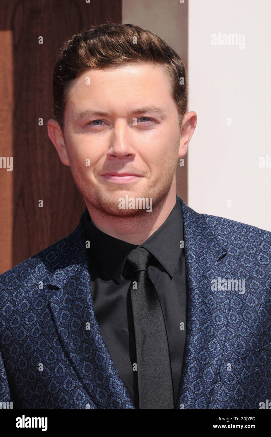 Inglewood, CA, Stati Uniti d'America. Xx Febbraio 2016. 01 Maggio 2016 - Inglewood, California - Scotty McCreery. Gli arrivi per il 2016 Paese americano conto alla rovescia Awards tenutosi presso il Forum. Photo credit: Birdie Thompson/AdMedia © Birdie Thompson/AdMedia/ZUMA filo/Alamy Live News Foto Stock