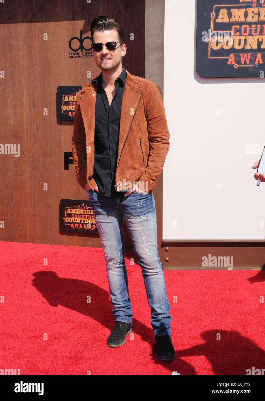 Inglewood, CA, Stati Uniti d'America. Xx Febbraio 2016. 01 Maggio 2016 - Inglewood, California - Chase Bryant. Gli arrivi per il 2016 Paese americano conto alla rovescia Awards tenutosi presso il Forum. Photo credit: Birdie Thompson/AdMedia © Birdie Thompson/AdMedia/ZUMA filo/Alamy Live News Foto Stock