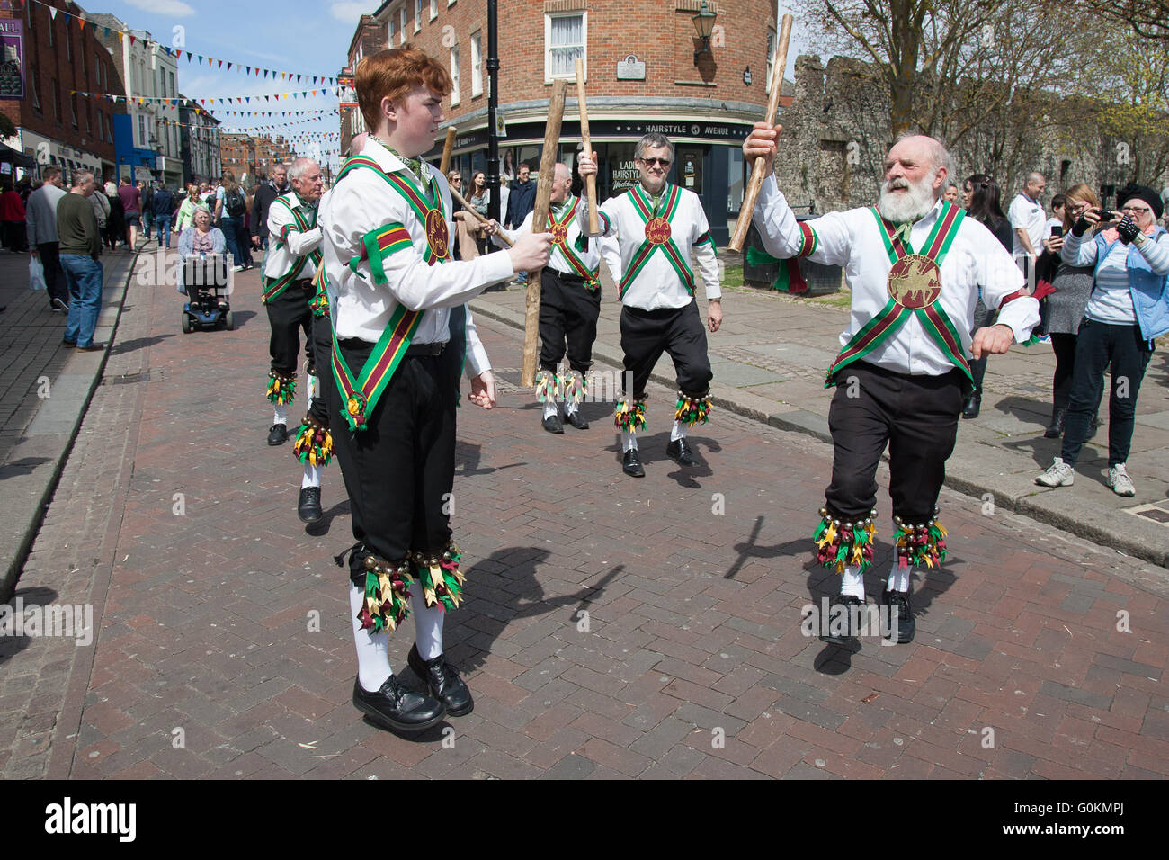 Spazza il festival tradizionale di morris ballerini danzare Foto Stock