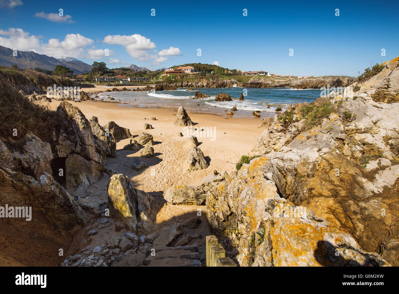 Playa de Toró. Llanes, Mare cantabrico, Asturias Spagna, Europa Foto Stock