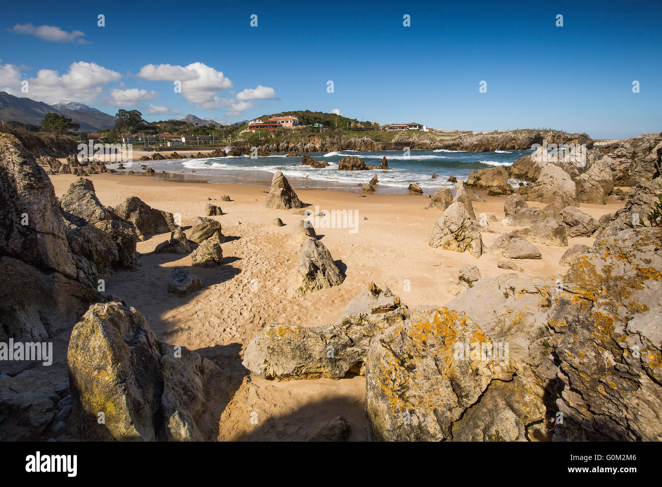 Playa de Toró. Llanes, Mare cantabrico, Asturias Spagna, Europa Foto Stock