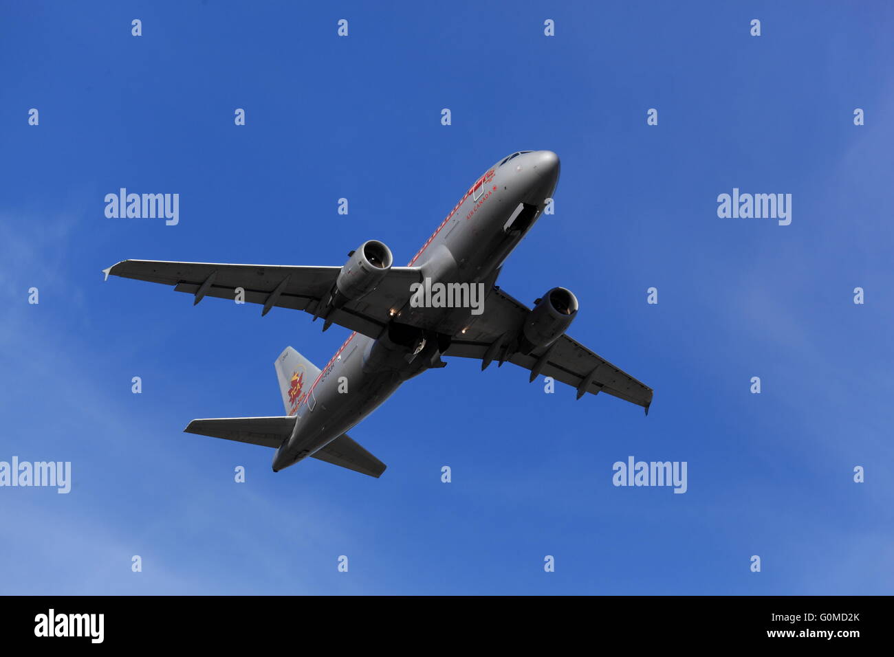 Airbus A319-114 C-FZUH Air Canada in livrea del patrimonio di decollare da YOW Ottawa, Canada, 29 aprile 2016 Foto Stock