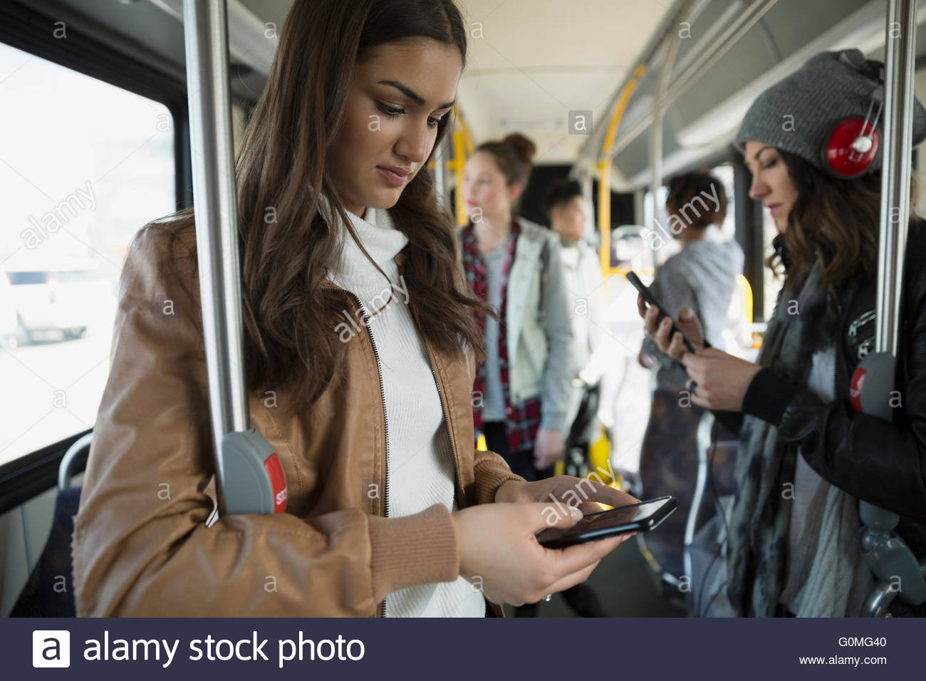 Adolescenti che hanno sesso su un autobus