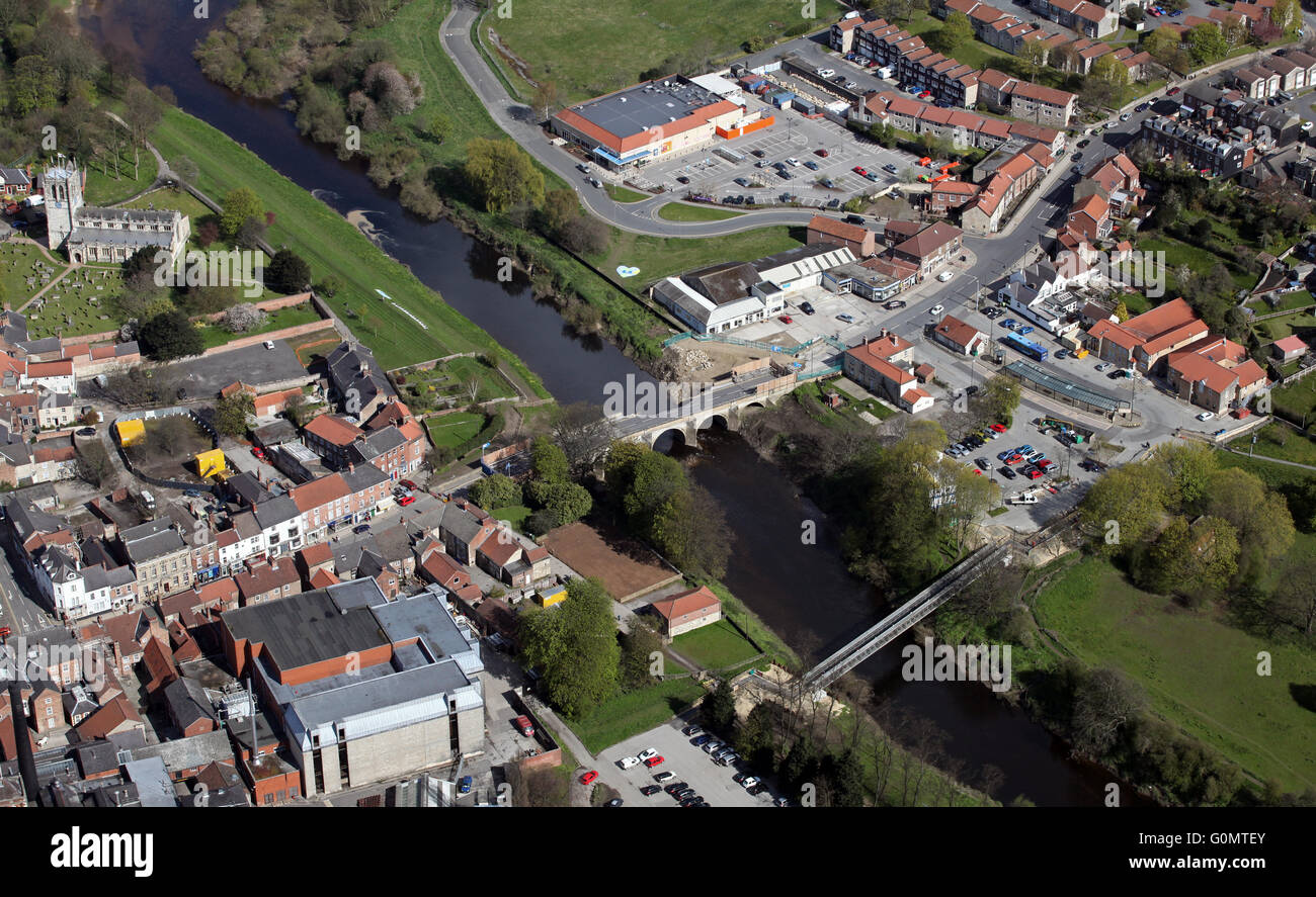 Vista aerea di Tadcaster Town Center, West Yorkshire, Regno Unito Foto Stock