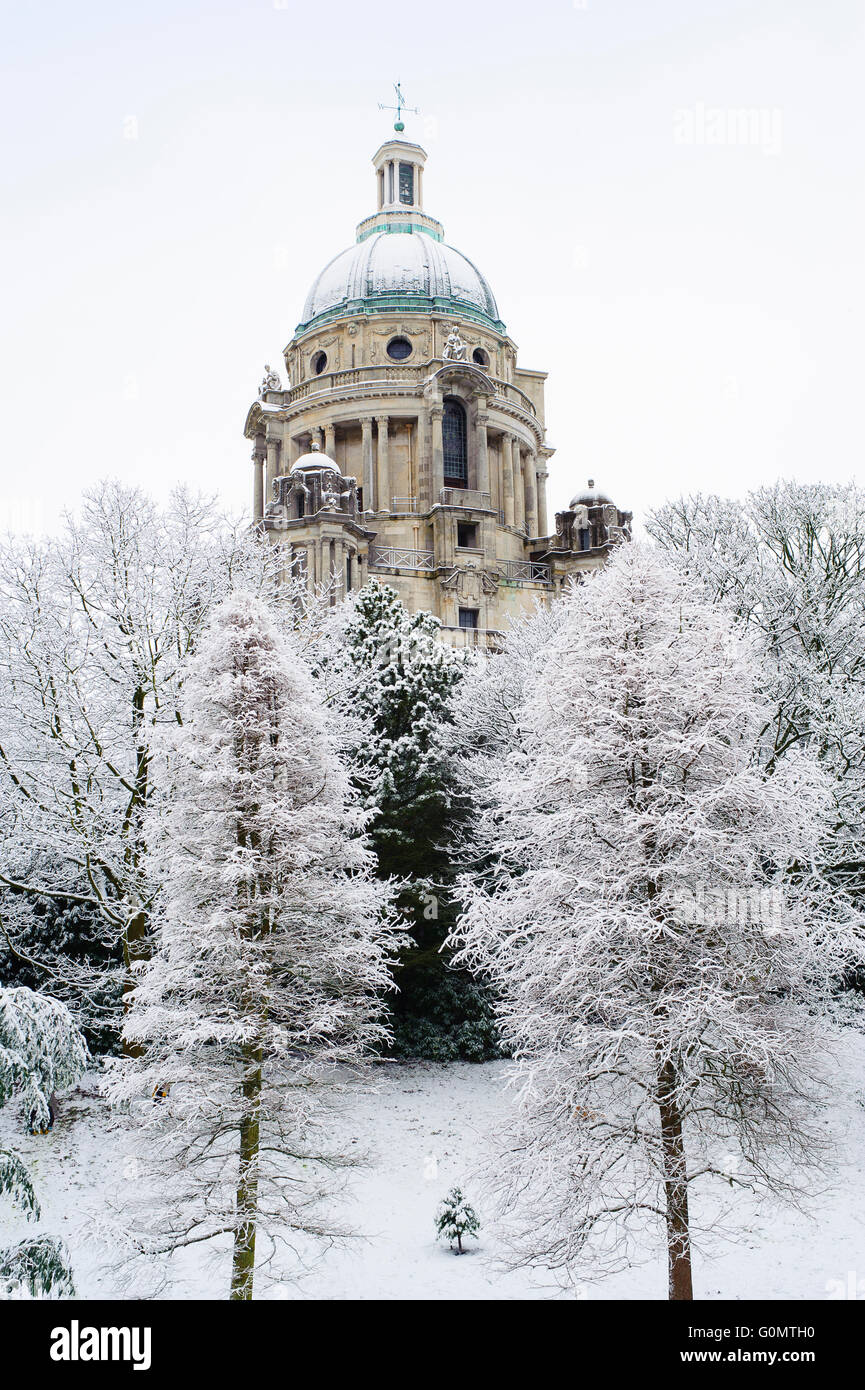 La Ashton Memorial nel Parco di Williamson Lancaster, Lancashire, Inghilterra, in inverno Foto Stock