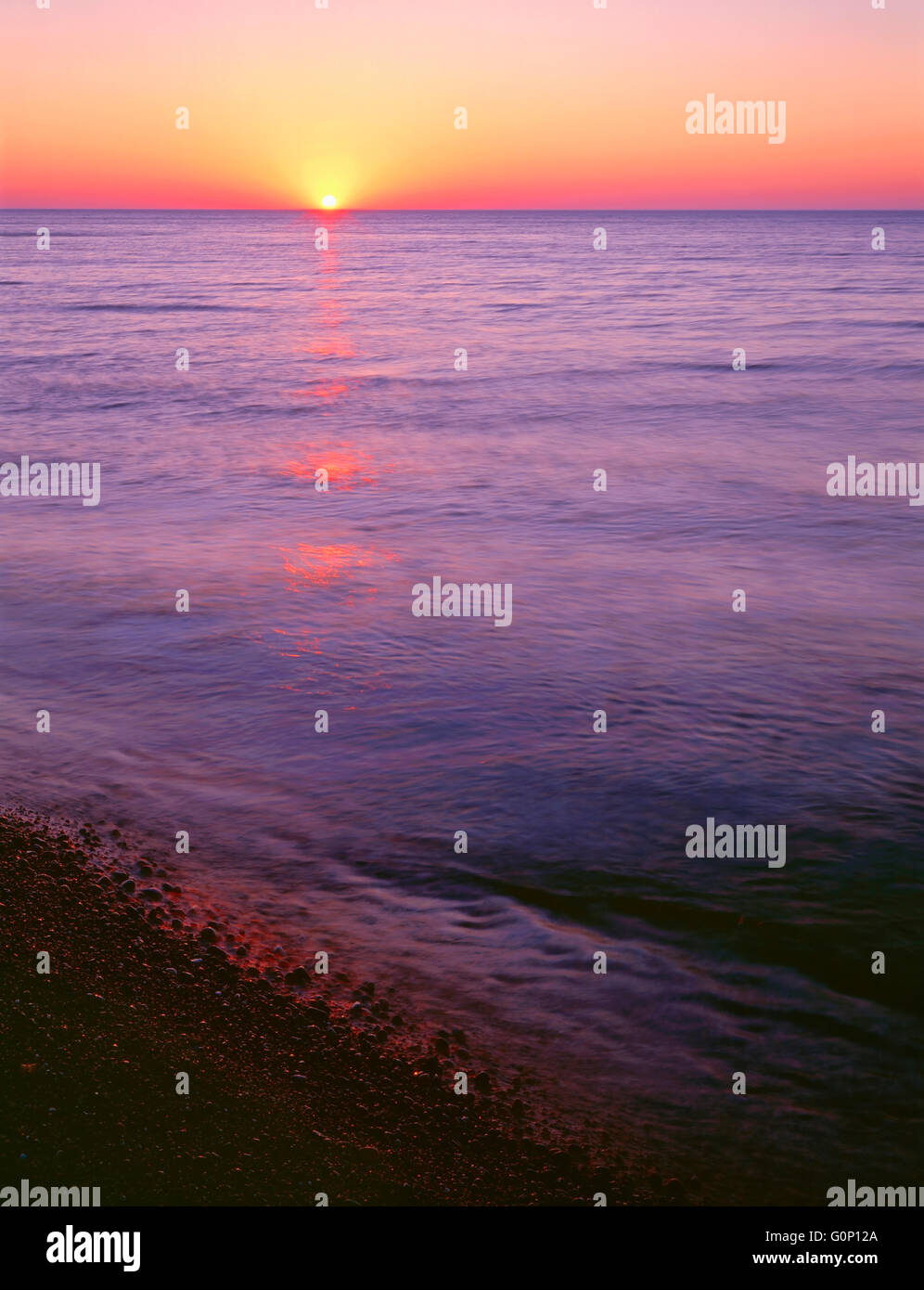 Stati Uniti d'America, Michigan, Pictured Rocks National Lakeshore, Tramonto sul lago Superiore. Foto Stock