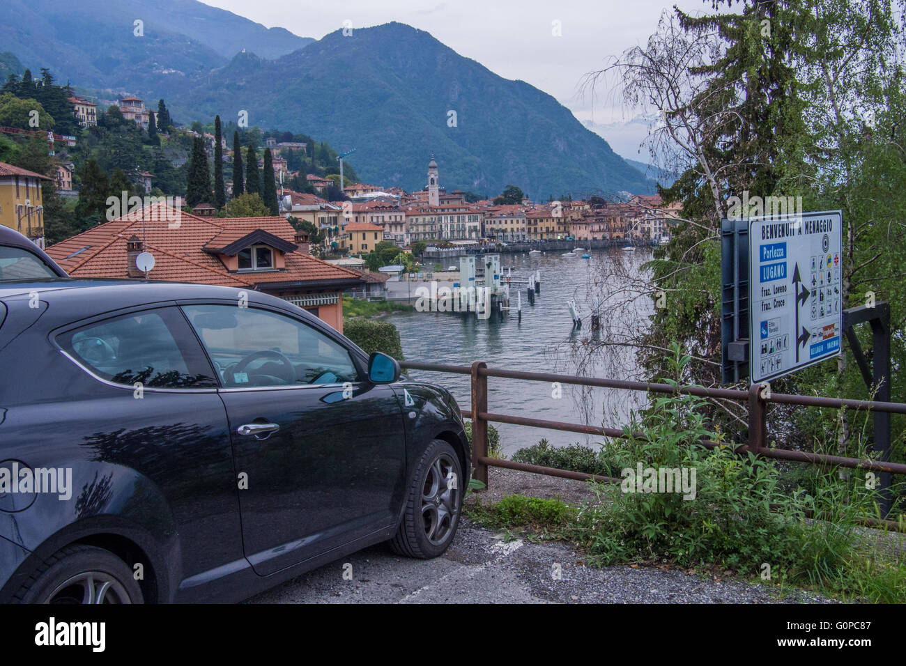 Parcheggio a Menaggio sul Lago di Como, Como provincia, regione Lombardia, Italia. Foto Stock