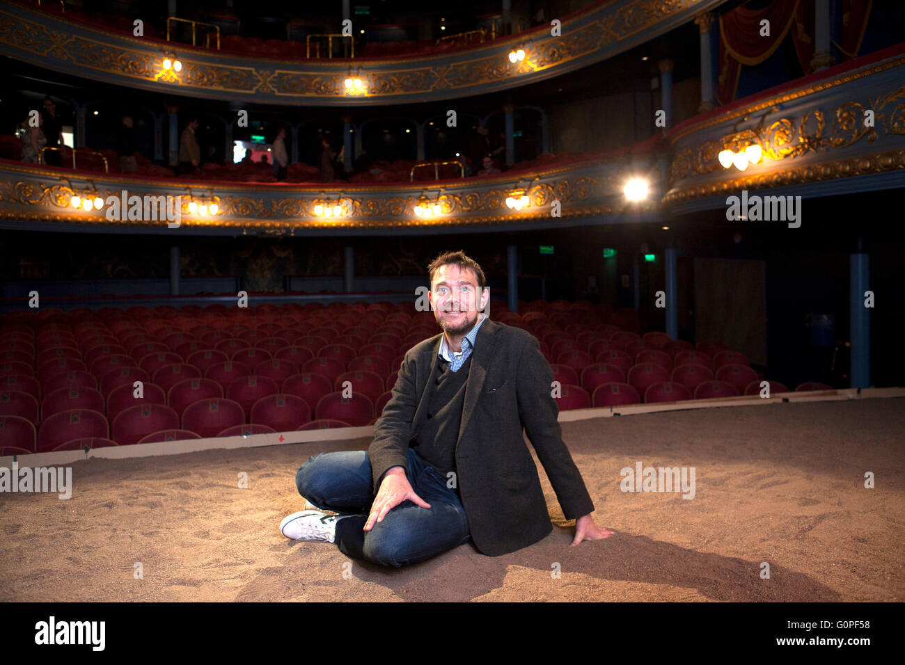 Edimburgo, Scozia UK. Il 3 maggio 2016. Premere Avvia per internazionalmente rinomato drammaturgo, David Greig inaugurale della stagione come direttore artistico del Royal Lyceum Theatre, Edimburgo. Pak@ Mera/Alamy Live News. Foto Stock