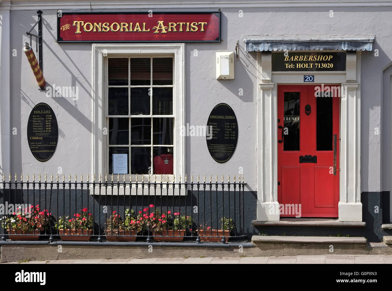 L'artista tonsorial Barberia, HOLT, North Norfolk, Inghilterra Foto Stock