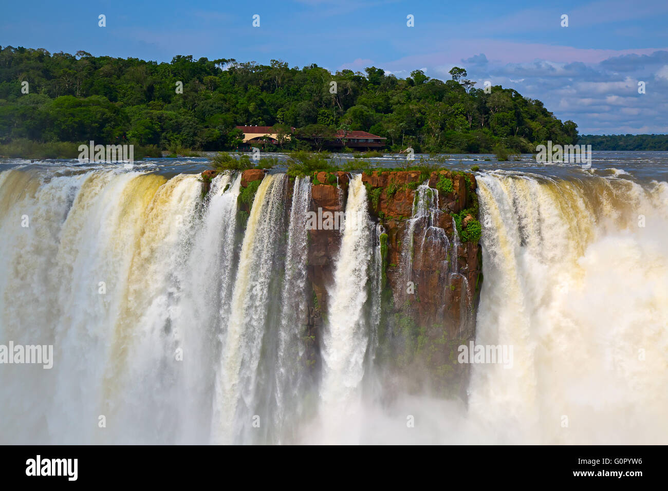 Famose Cascate di Iguazu al confine tra Brasile e Argentina Foto Stock