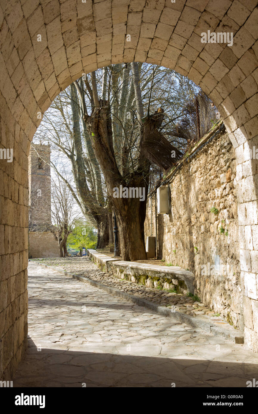Architettura del borgo antico di Brihuega, Guadalajara, Spagna Foto Stock