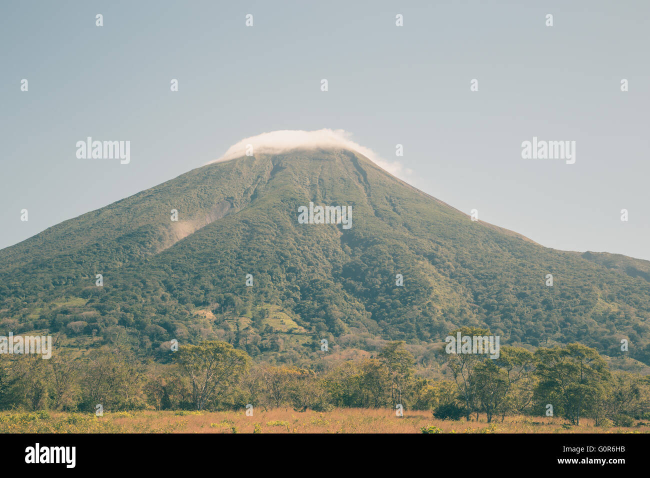 Concepcion Volcano View dall isola di Ometepe Nicaragua Foto Stock