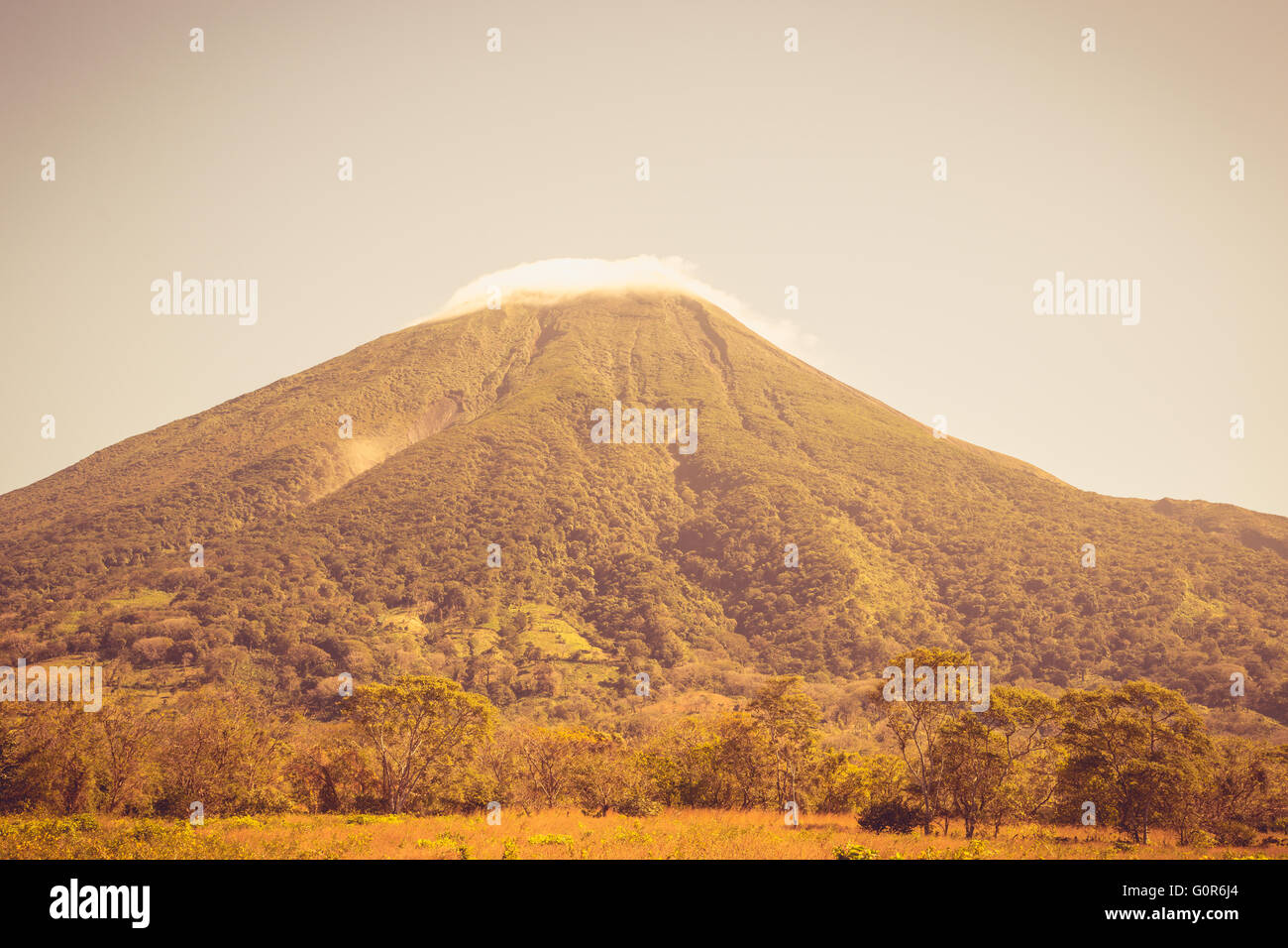 Concepcion Volcano View dall isola di Ometepe Nicaragua Foto Stock