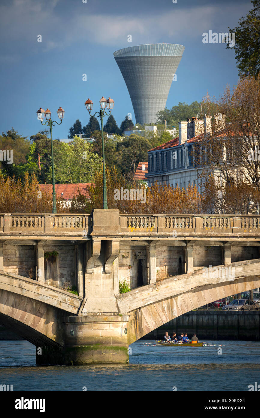 Il Prisse water tower, in Bayonne (Atlantic Pirenei - Francia). Château d'eau du Prissé, à Bayonne (Francia). Foto Stock